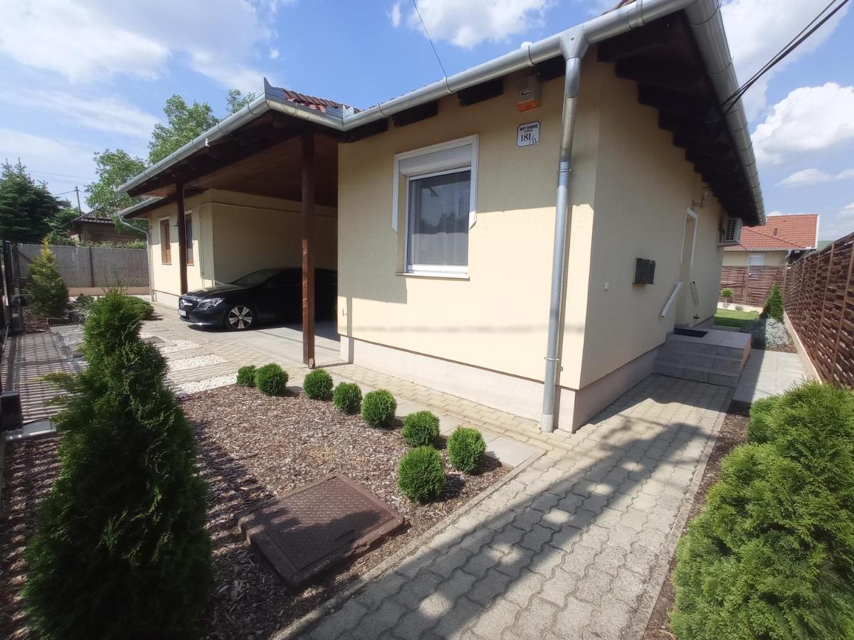 Budapest Airport Apartment 외부 사진