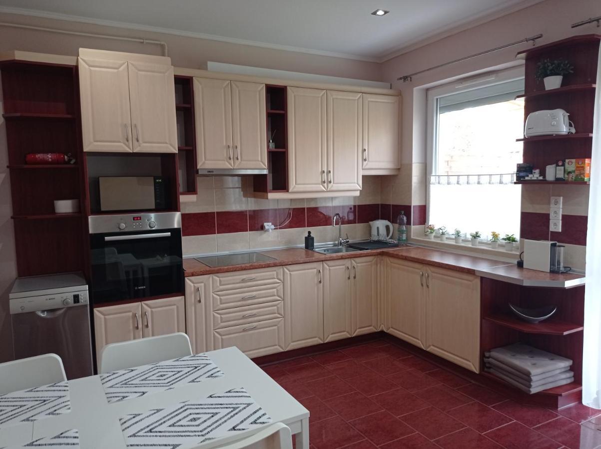Budapest Airport Apartment 외부 사진